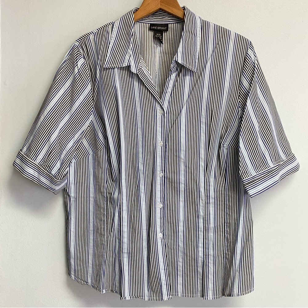 LANE BRYANT INSTANT SLIMMING TOP - SIZE 18/20